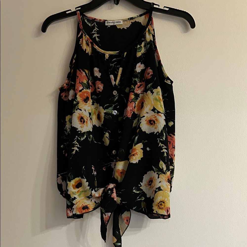 She + Sky Black Floral Button-Front Tie-Hem Cami